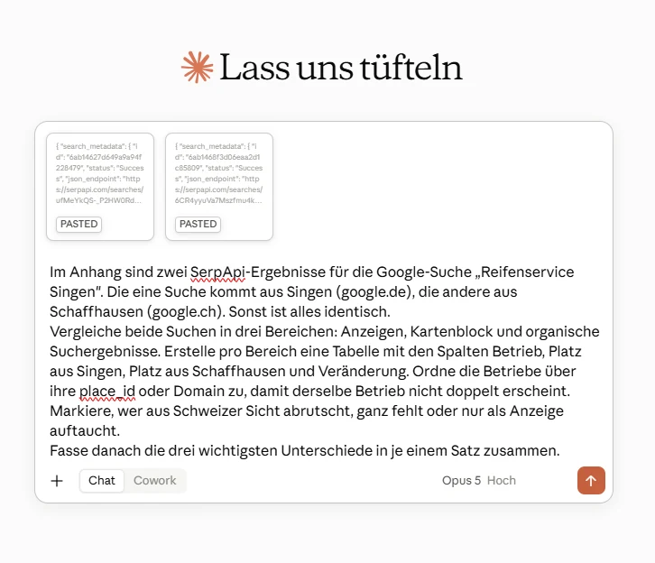 Chat mit Claude: beide JSON-Dateien eingefügt, darunter die Anweisung